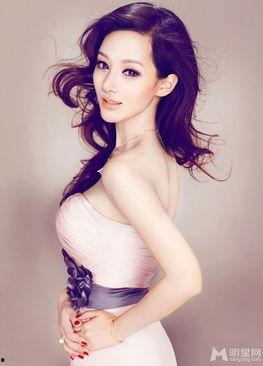 美女展阴艺术图片,展露无遗的阴柔魅力